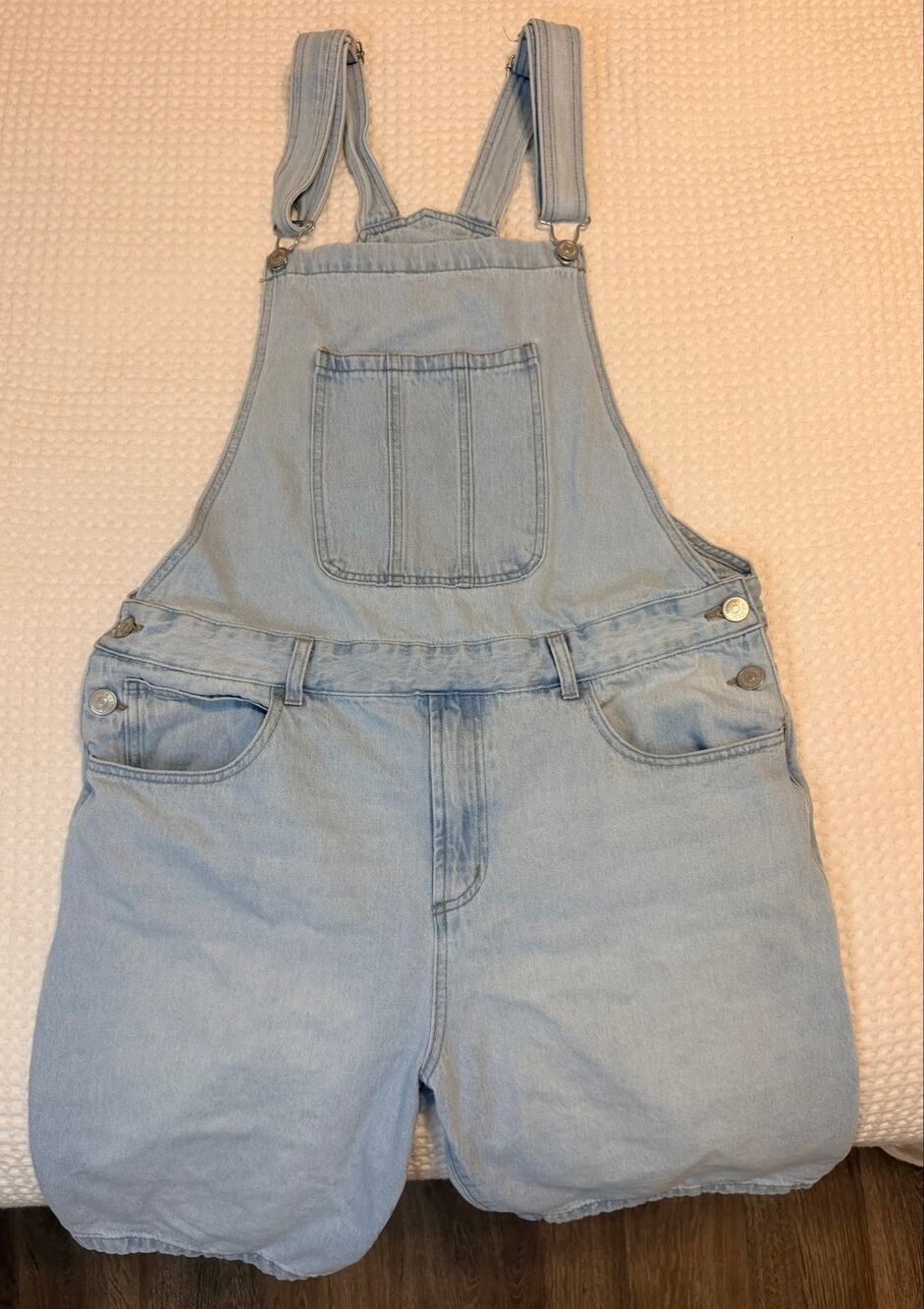 Men’s Forever 21 Denim Short Overalls XL